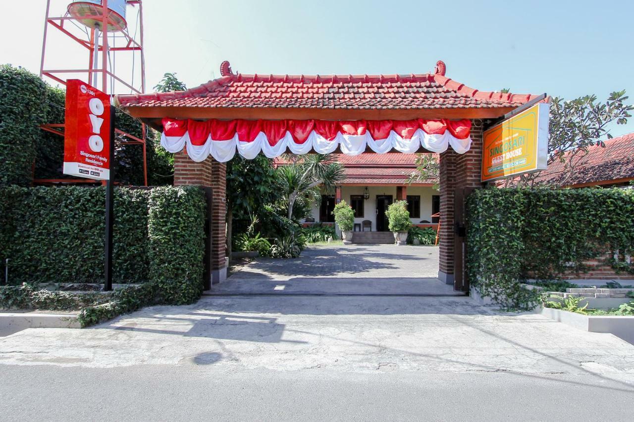 Oyo 1361 Singosari Family Residence Banyuwangi (East Java) Ngoại thất bức ảnh