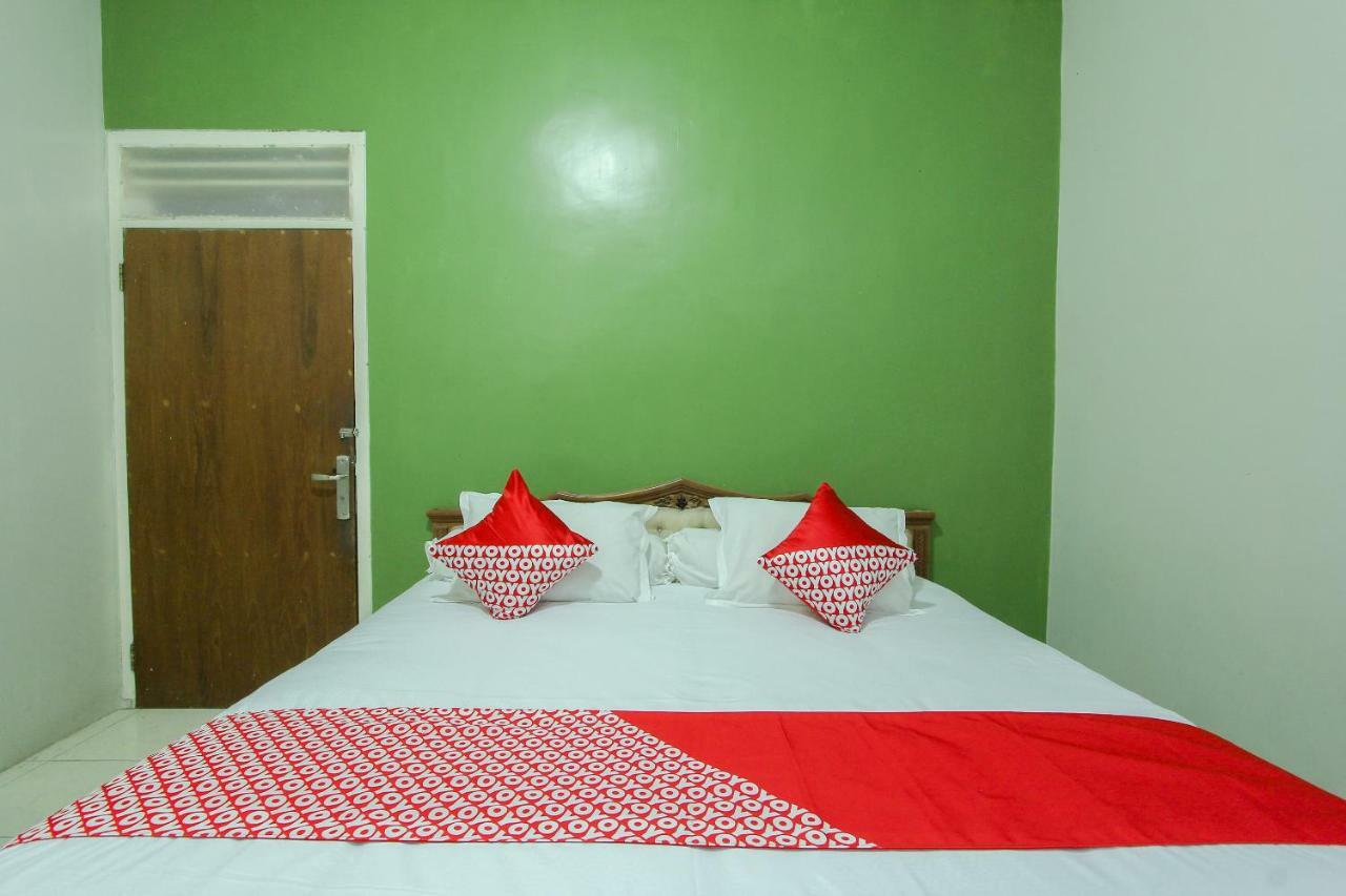 Oyo 1361 Singosari Family Residence Banyuwangi (East Java) Ngoại thất bức ảnh