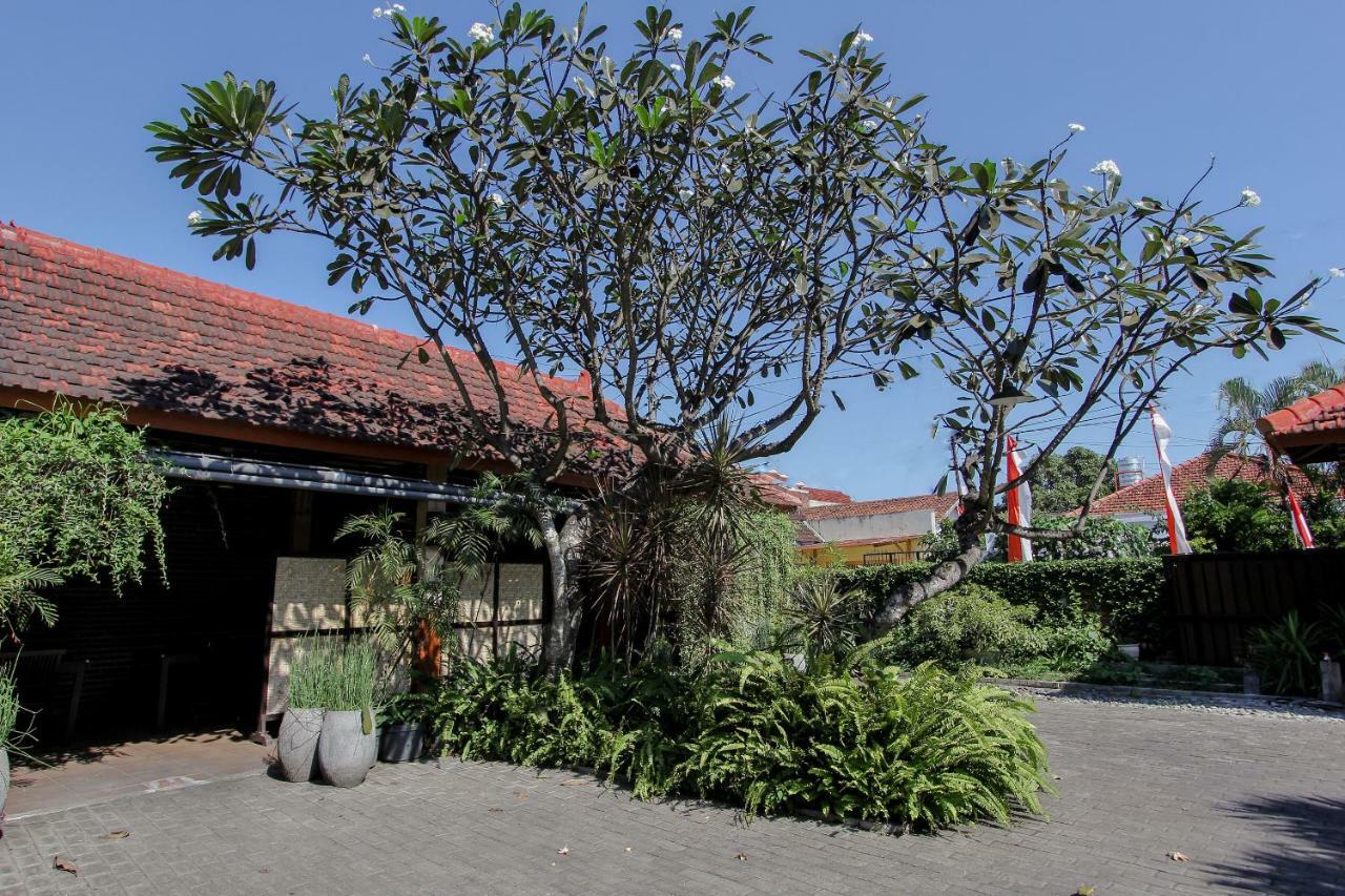 Oyo 1361 Singosari Family Residence Banyuwangi (East Java) Ngoại thất bức ảnh